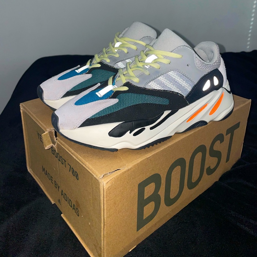 Yeezy 700 Wave Runner